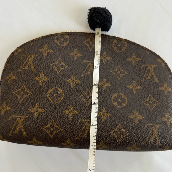 NEW Louis Vuitton Cosmetic Pouch GM M47353 - Picture 8 of 16